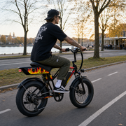 JASION RetroVolt Flame Black – Lifestyle 3
